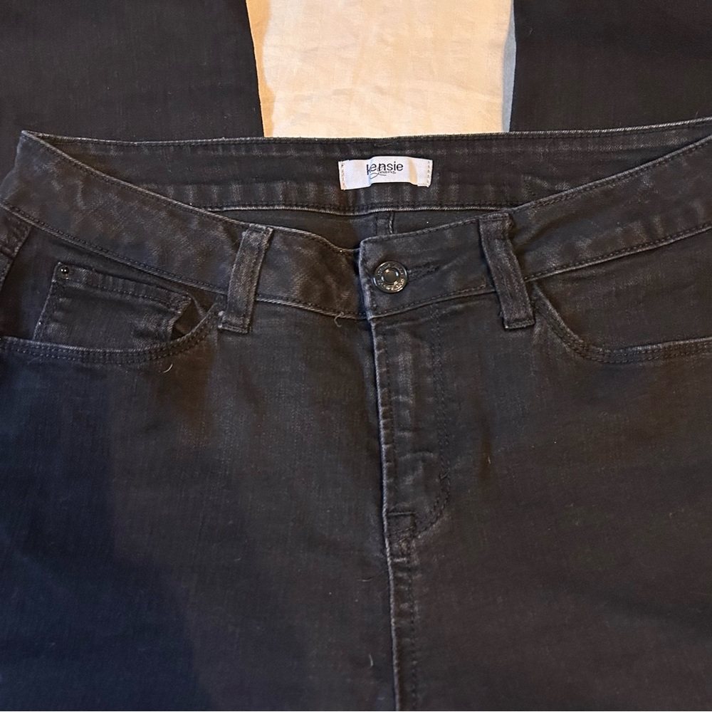 Kensie Skinny Jeans - Picture 6 of 9